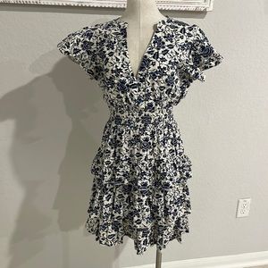 Love the label Isla dress small tiered